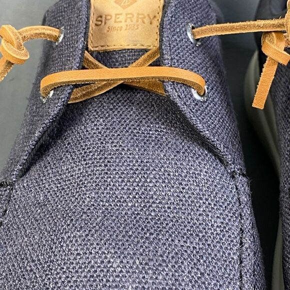 Sperry Men's Captain's Moc Sneaker shoes size 11 - Picture 3 of 9